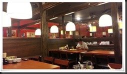 ４人掛けテーブル席＠ニパチ 八幡駅前店