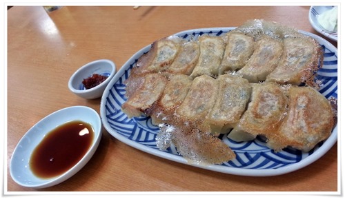 餃子とにんにくらー油＠焼麺屋 虎之介