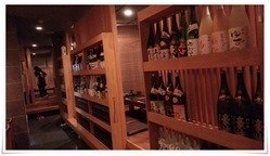 ボトルがズラリ並んでます＠本丸 黒崎店