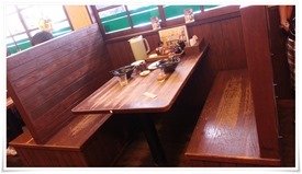 テーブル席＠拓味亭 足立店