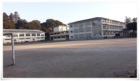 飫肥城内に小学校が