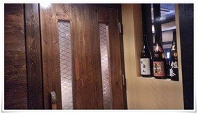 店内の入口@六味三徳かれん 店内の入口@六味三徳かれん