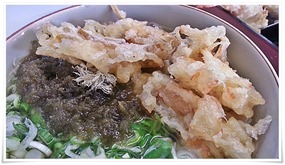 うどんに具材投入後＠横綱うどん 西港店