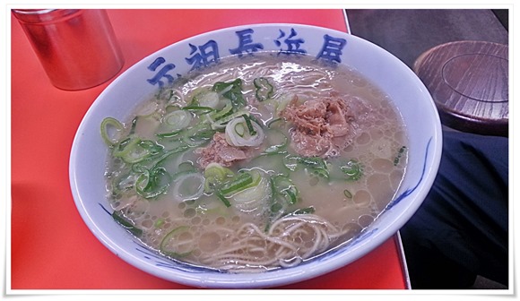 ラーメン登場＠元祖長浜屋