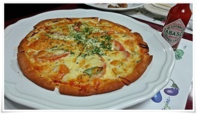 ボリューム満点のピザ＠味工房cona
