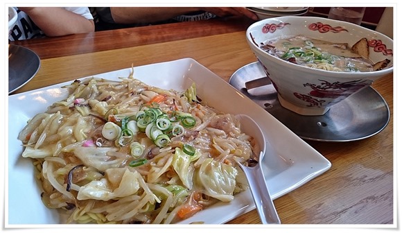 いい盛り具合の皿うどん＠本格博多らーめん まこ屋