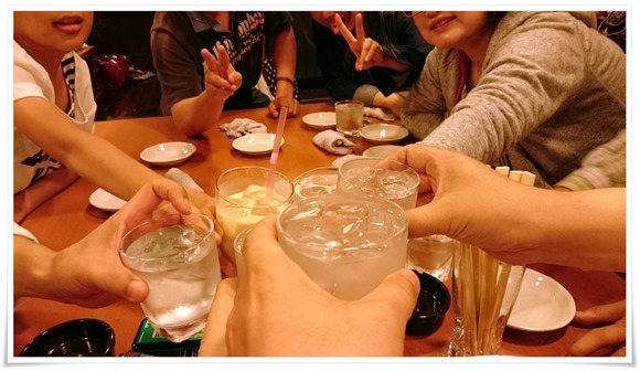 酔っ払いの乾杯＠隠れ家ダイニングTOMMY