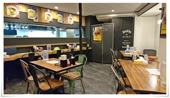 店内の様子@台湾まぜそば 又よし 店内の様子@台湾まぜそば 又よし