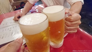 生ビールで乾杯＠龍華餃子