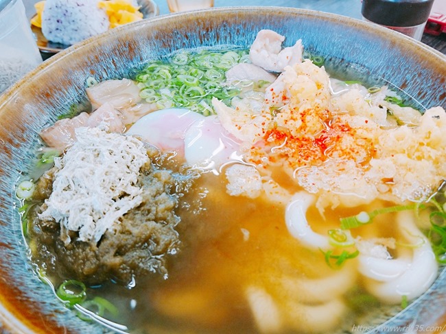 牛すじ＆牛テッチャンうどん