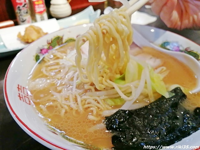 ちぢれ麺＠旭川ラーメン なまら食堂