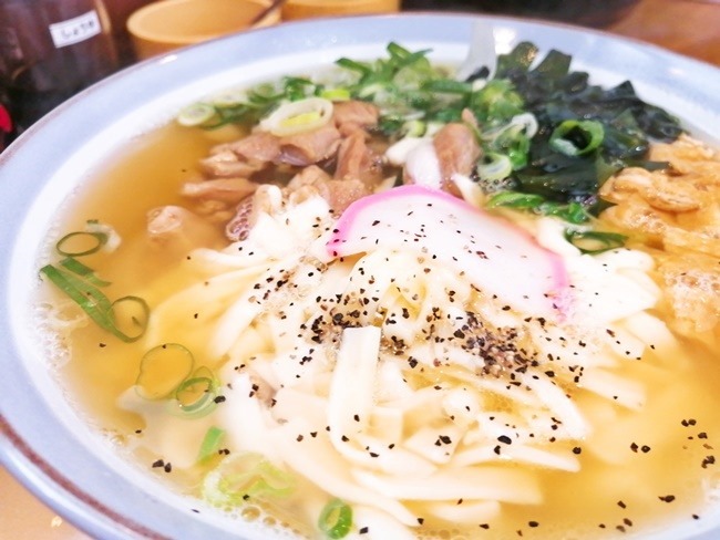 かしわチーズうどん＠かかしうどん八幡東田店