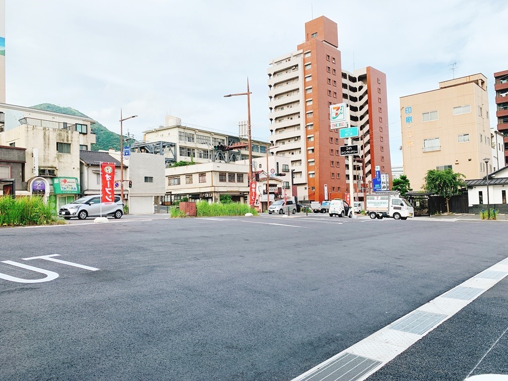 駐車場広々＠セブンイレブン八幡中央町店