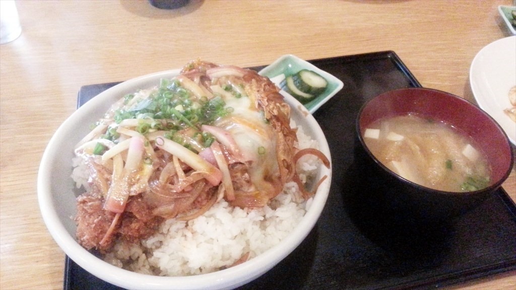 カツ丼大盛り登場