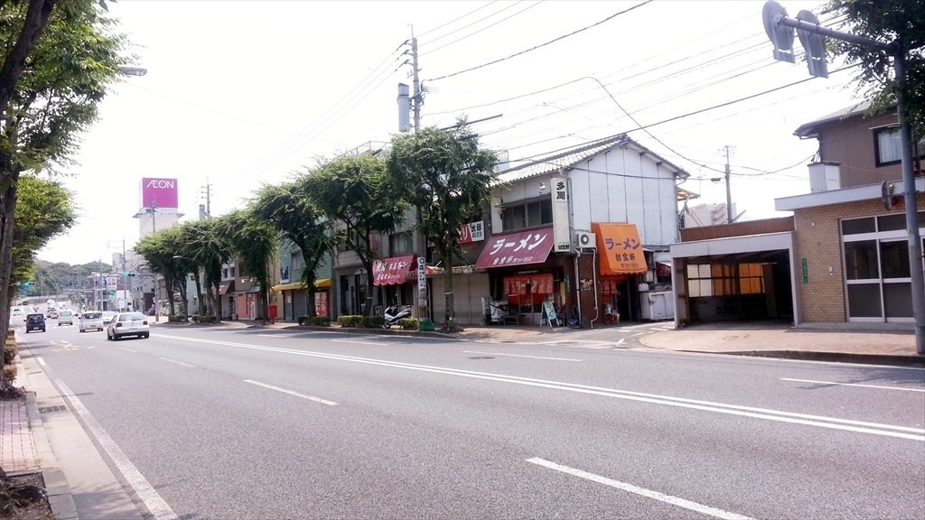 店舗はイオン若松の近く